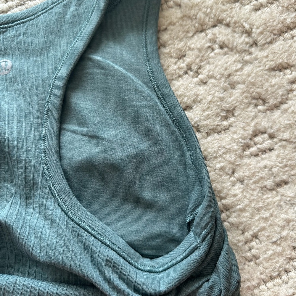 Lululemon ribbed tank top - Picture 4 of 4
